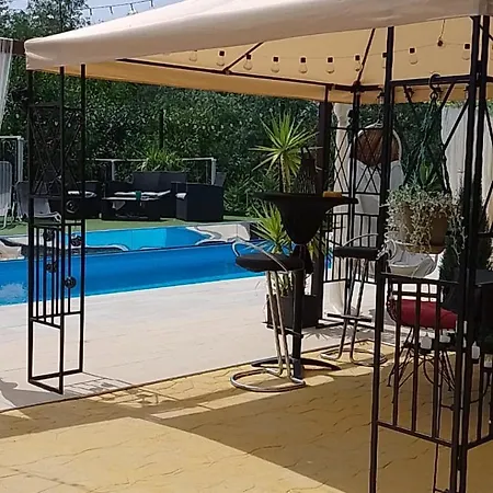 Sunny Hill Smestaj Sa Bazenom